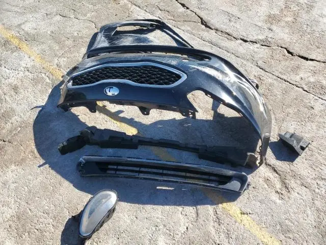 2014 KIA CADENZA PREMIUM  