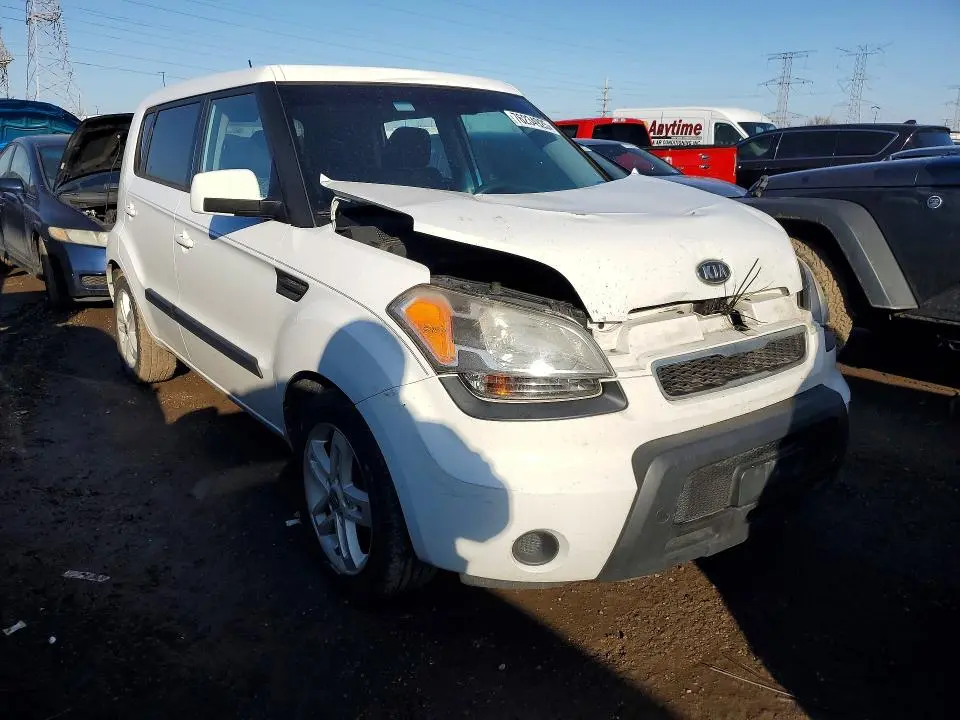 2011 KIA SOUL +  