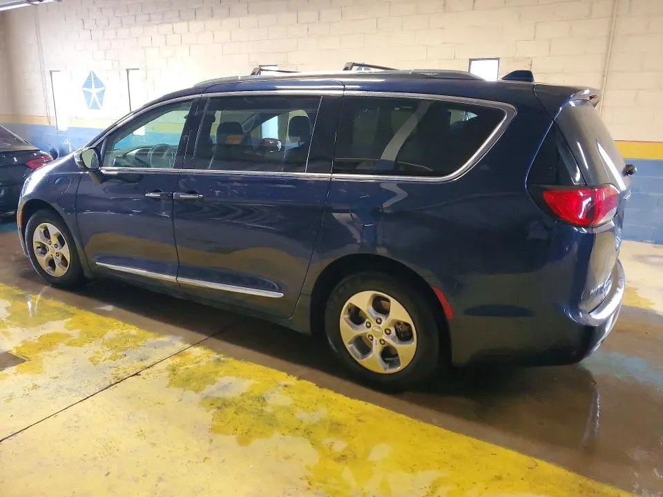 2018 CHRYSLER PACIFICA HYBRID LIMITED  