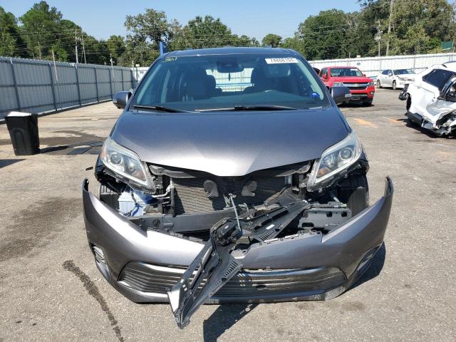 2020 TOYOTA SIENNA XLE