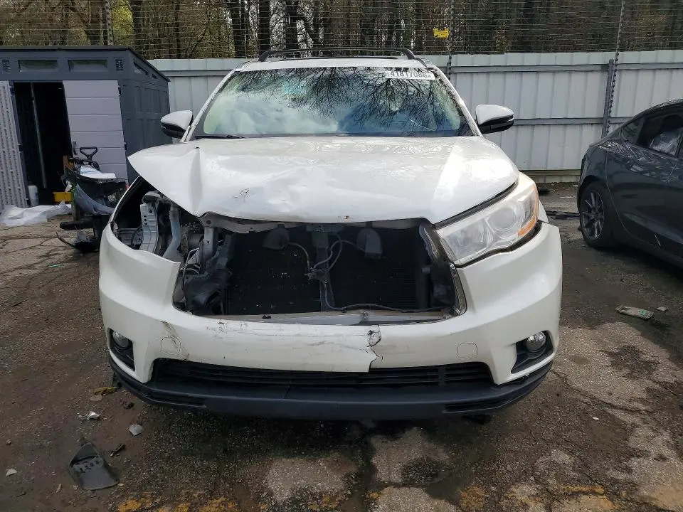 2014 TOYOTA HIGHLANDER XLE  