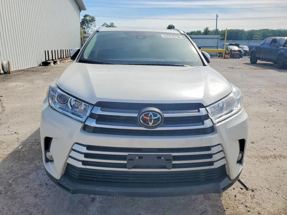 2017 TOYOTA HIGHLANDER   