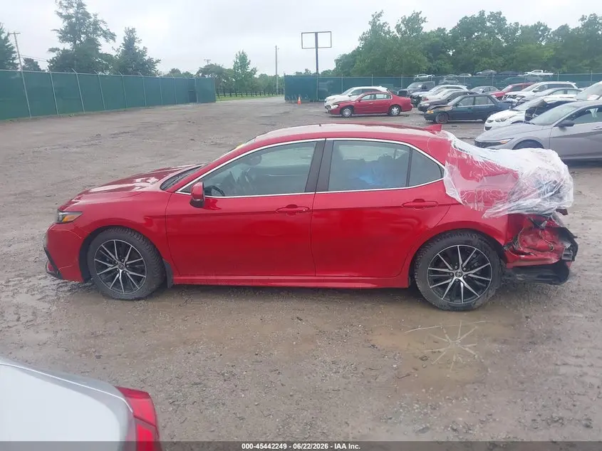 2022 TOYOTA CAMRY SE