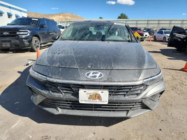 2024 HYUNDAI ELANTRA SE  