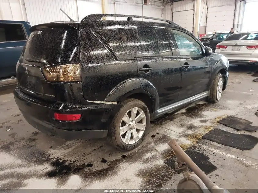 2012 MITSUBISHI OUTLANDER SE