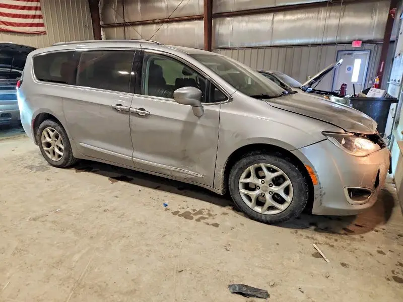 2017 CHRYSLER PACIFICA TOURING L  