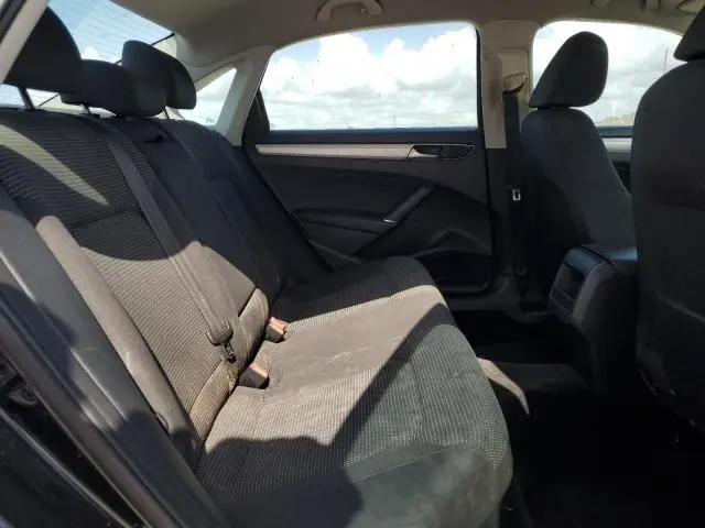 2016 VOLKSWAGEN PASSAT S