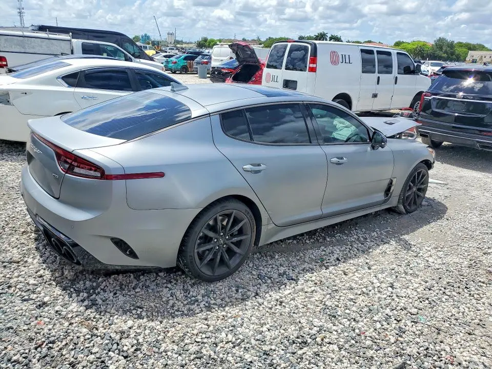 2023 KIA STINGER GT2  