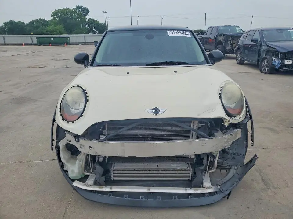 2016 MINI COOPER   