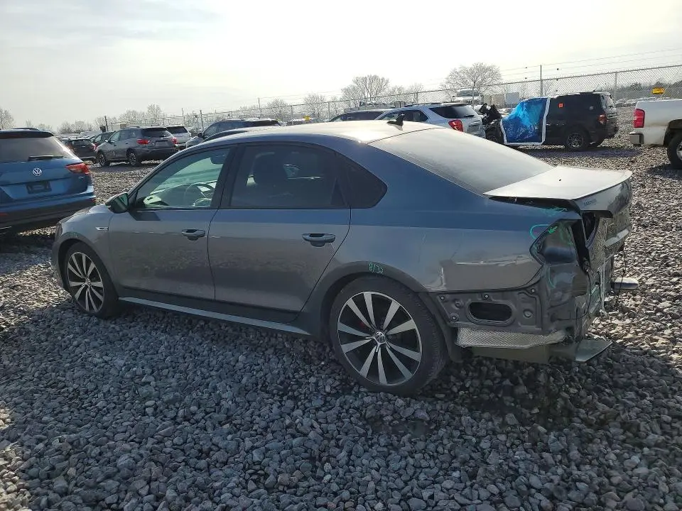 2018 VOLKSWAGEN PASSAT GT  