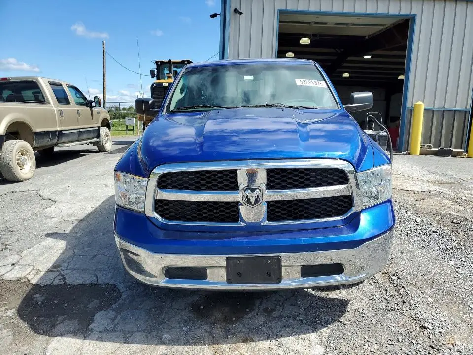 2015 RAM 1500 SLT  