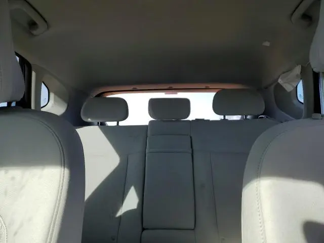 2025 HYUNDAI KONA SE  