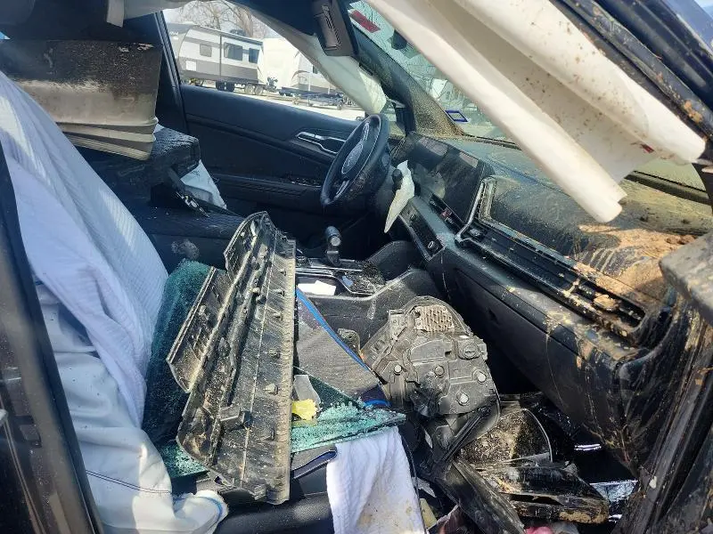 2024 KIA SPORTAGE X-LINE  