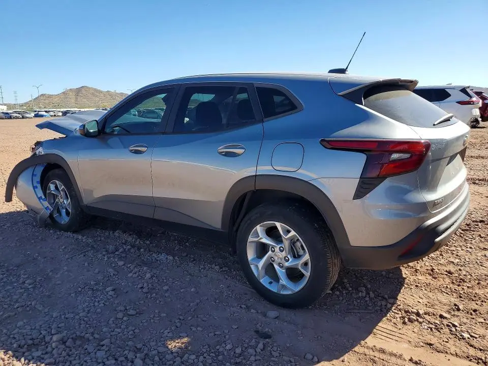 2024 CHEVROLET TRAX LS  