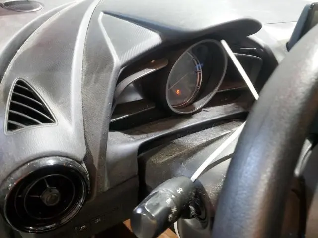 2019 TOYOTA YARIS L  