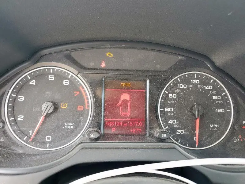 2011 AUDI Q5 PREMIUM  