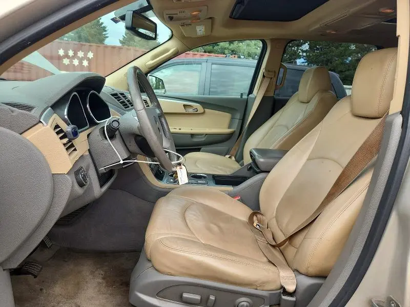 2011 CHEVROLET TRAVERSE LT  
