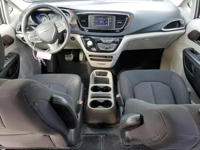 2017 CHRYSLER PACIFICA LX  