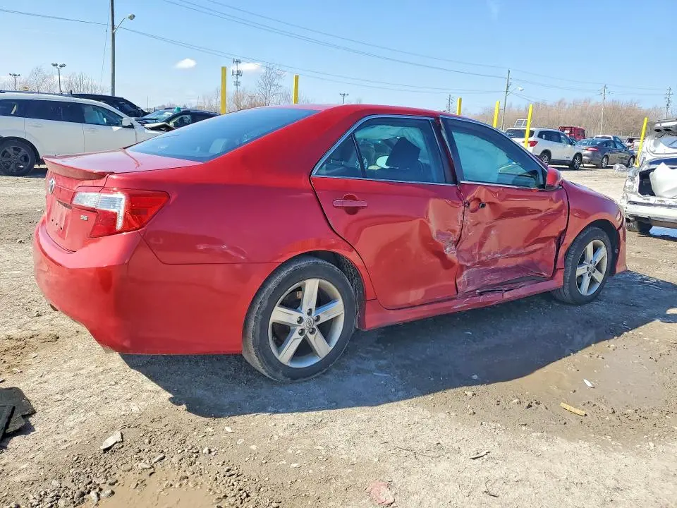 2014 TOYOTA CAMRY SE  