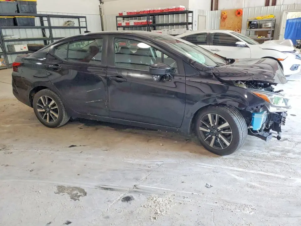 2021 NISSAN VERSA SV  
