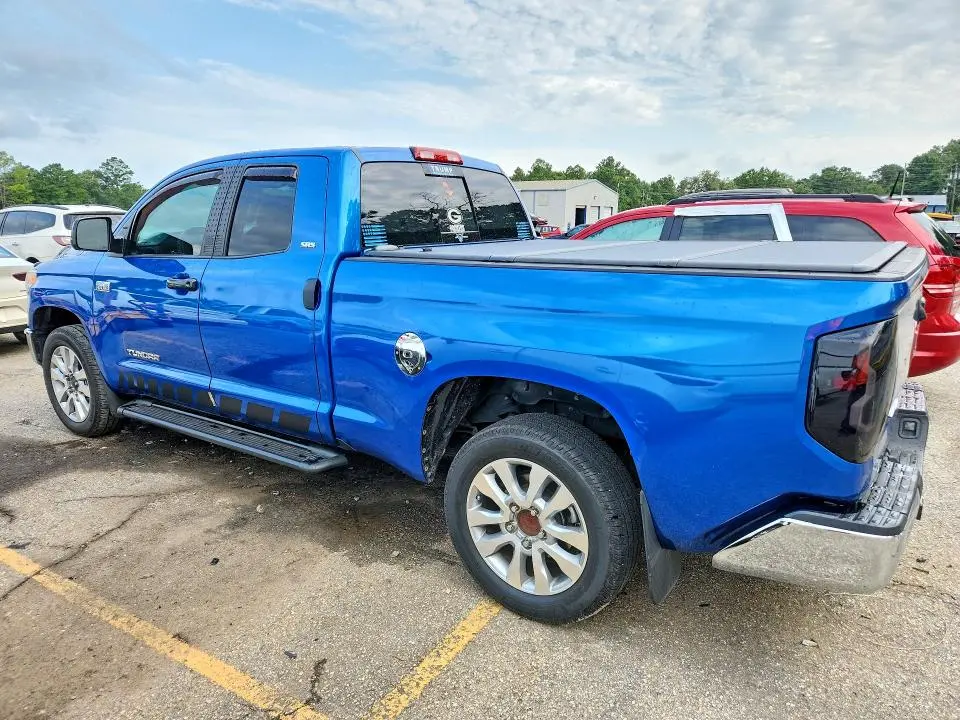 2017 TOYOTA TUNDRA SR5  