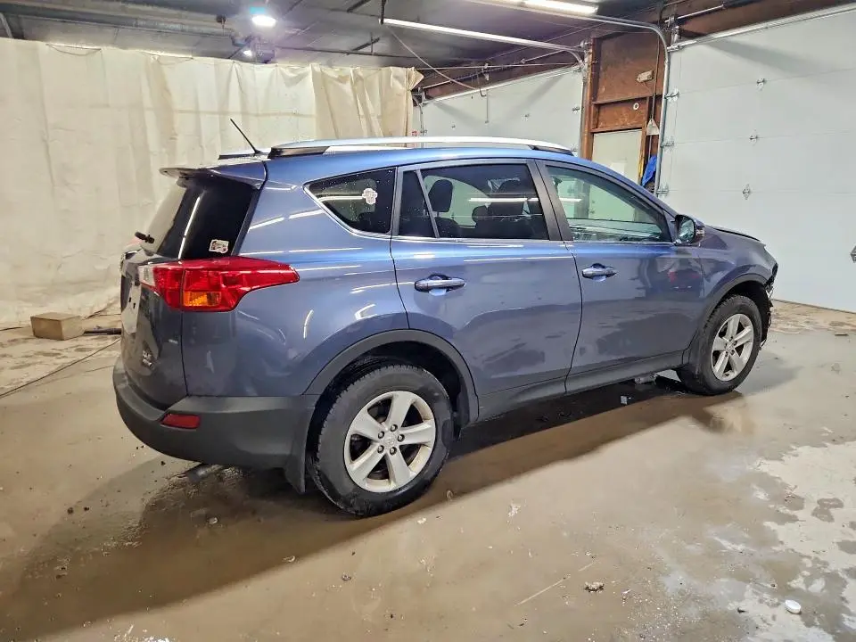 2014 TOYOTA RAV4 XLE  