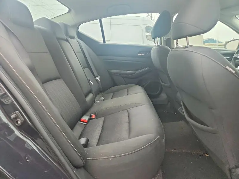 2021 NISSAN ALTIMA SV  