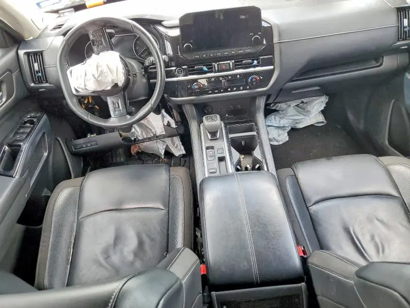 2022 NISSAN PATHFINDER SL  