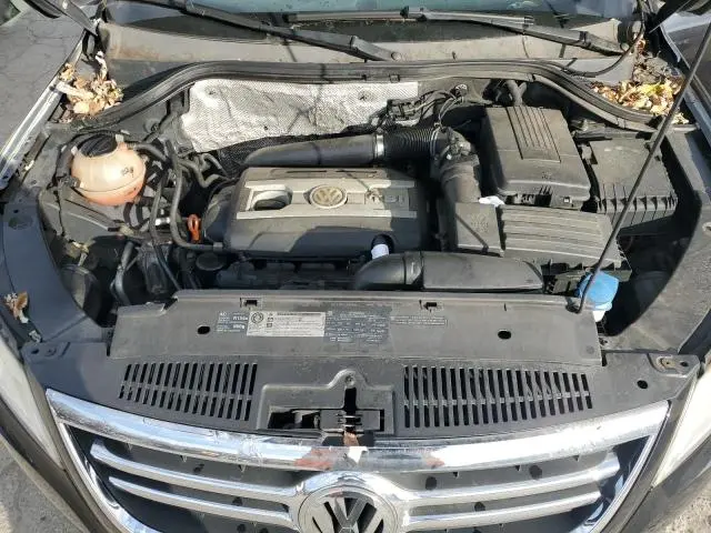 2011 VOLKSWAGEN TIGUAN S  