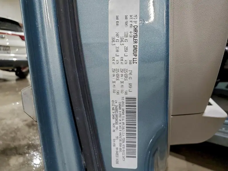 2010 CHRYSLER TOWN & COUNTRY TOURING  