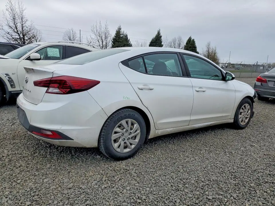 2019 HYUNDAI ELANTRA SE  