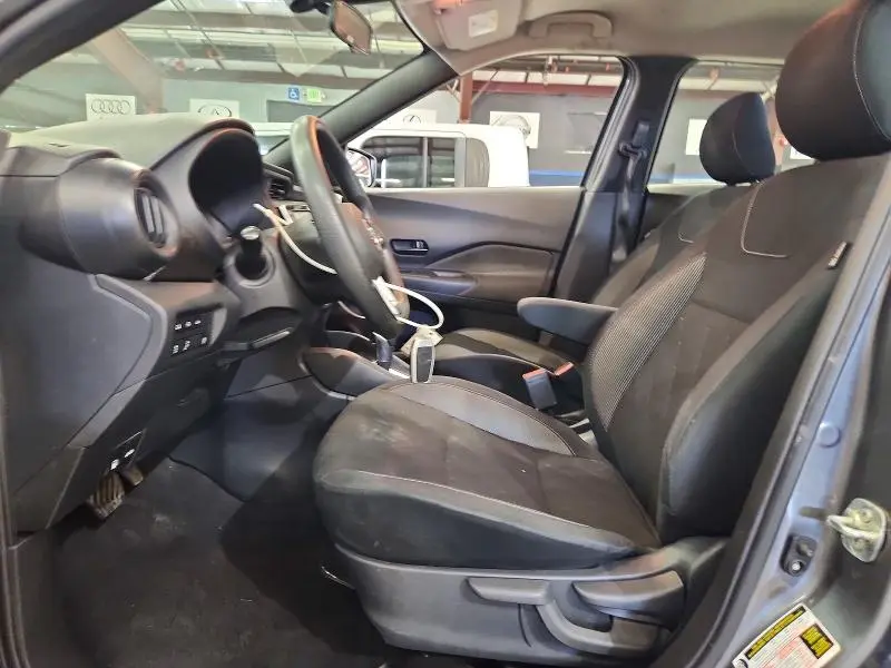 2020 NISSAN KICKS S  