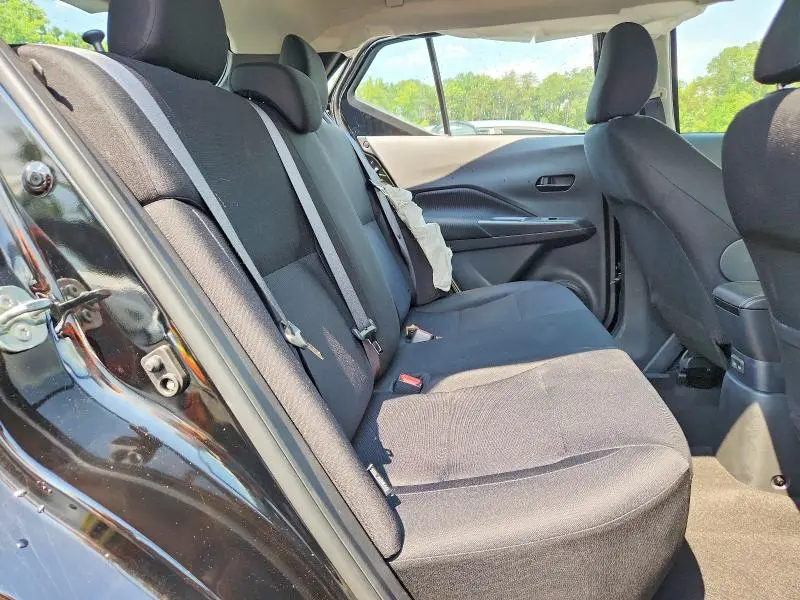 2023 NISSAN KICKS S  