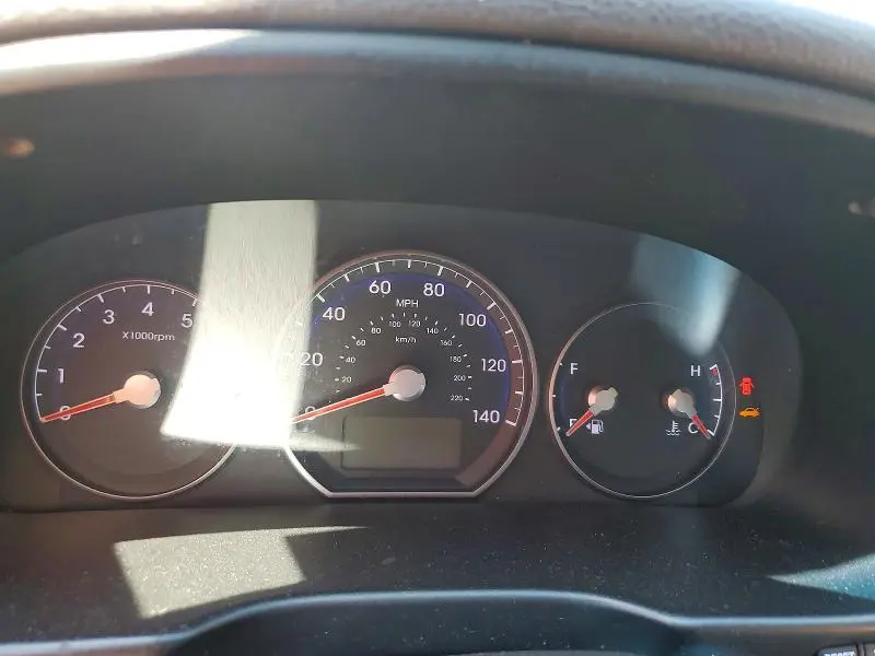 2012 HYUNDAI SANTA FE GLS  