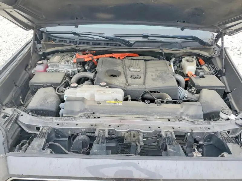 2024 TOYOTA SEQUOIA SR5  