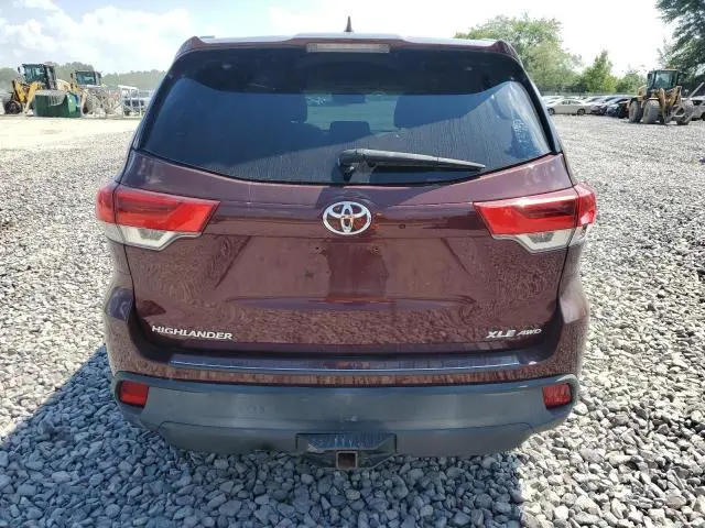 2019 TOYOTA HIGHLANDER SE  