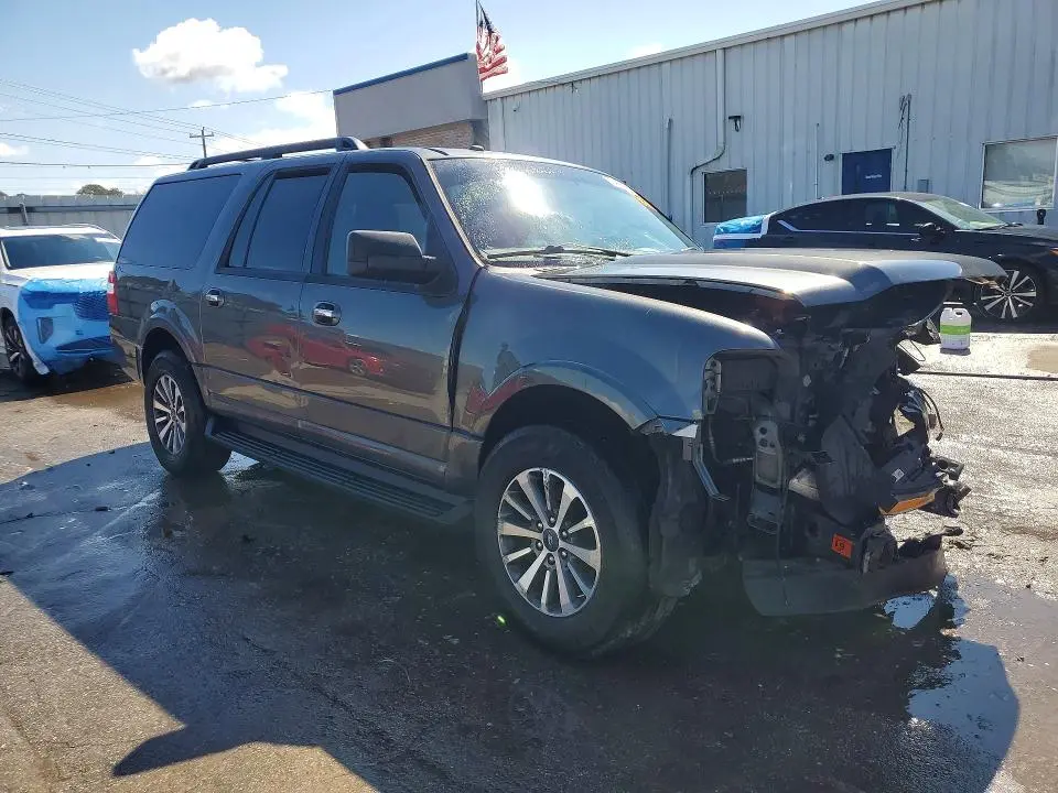 2017 FORD EXPEDITION EL XLT  
