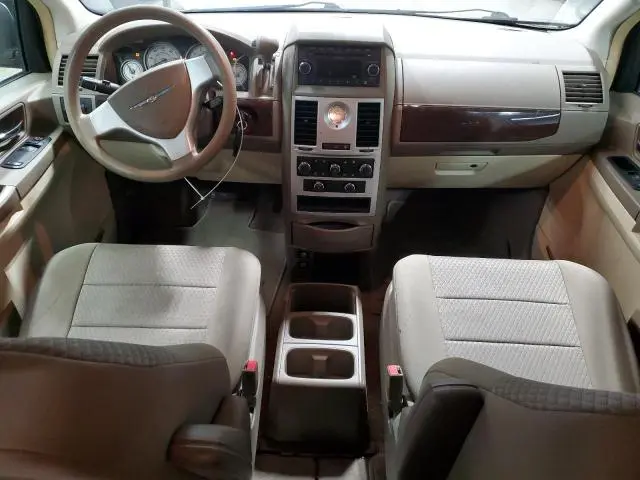 2010 CHRYSLER TOWN & COUNTRY LX  