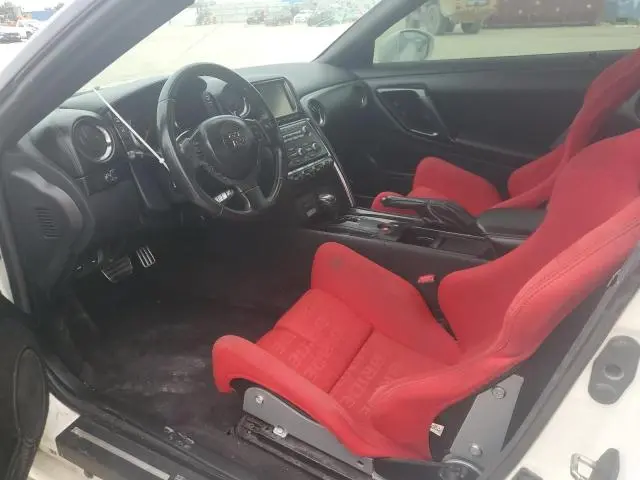 2015 NISSAN GT-R PREMIUM  