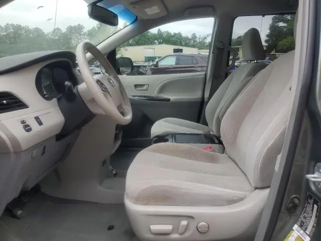 2013 TOYOTA SIENNA LE  