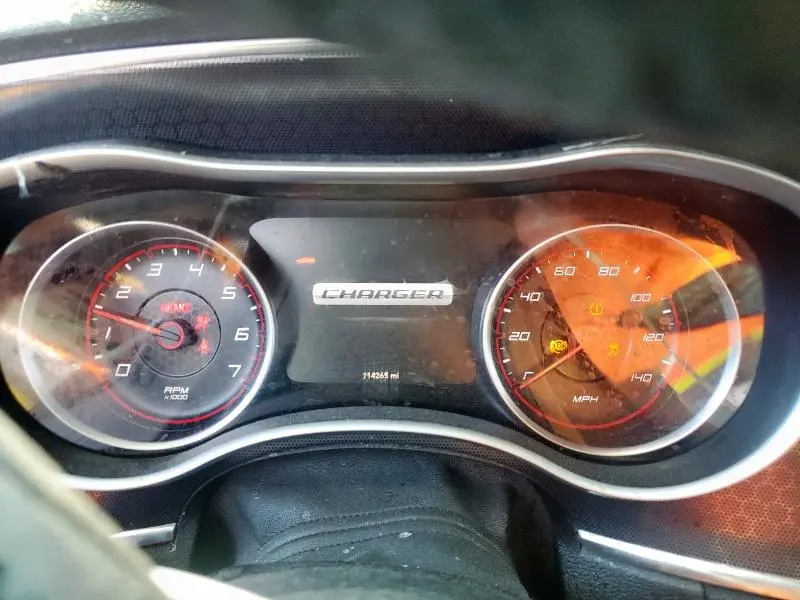 2016 DODGE CHARGER SXT  