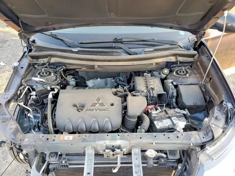 2018 MITSUBISHI OUTLANDER ES  