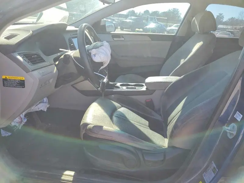 2017 HYUNDAI SONATA SE  