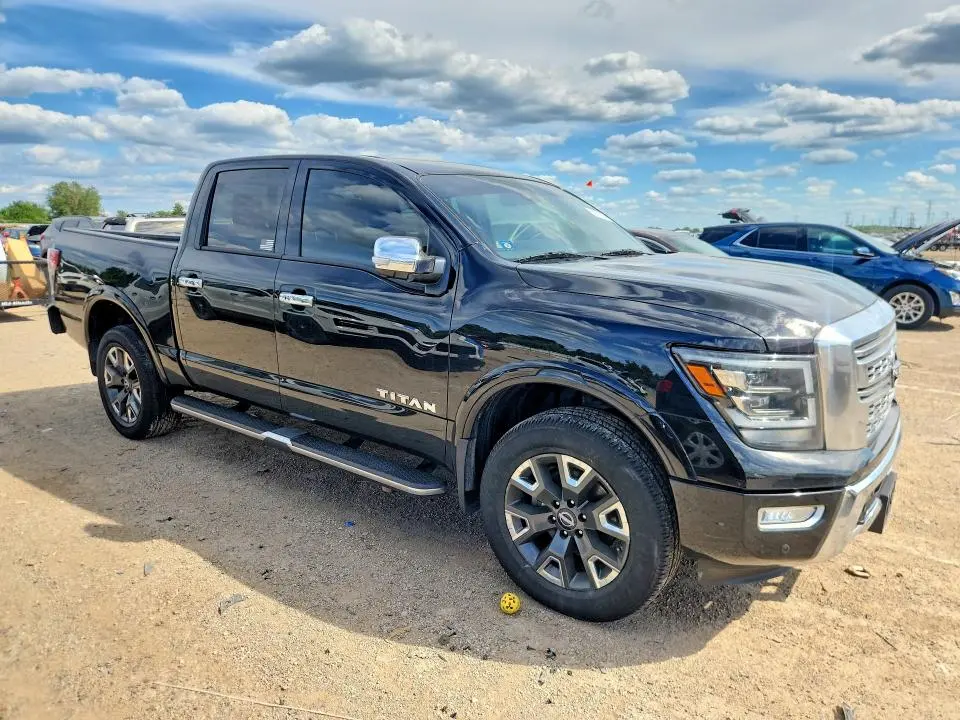 2023 NISSAN TITAN SV  