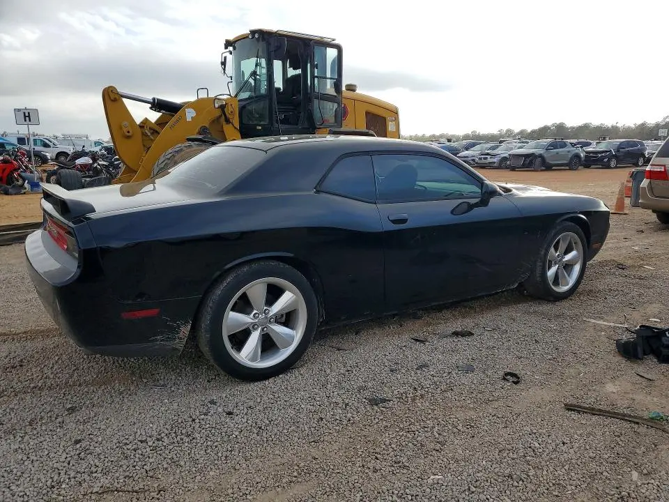 2011 DODGE CHALLENGER   