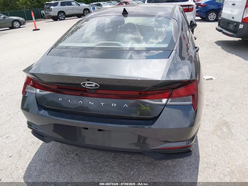 2021 HYUNDAI ELANTRA SE