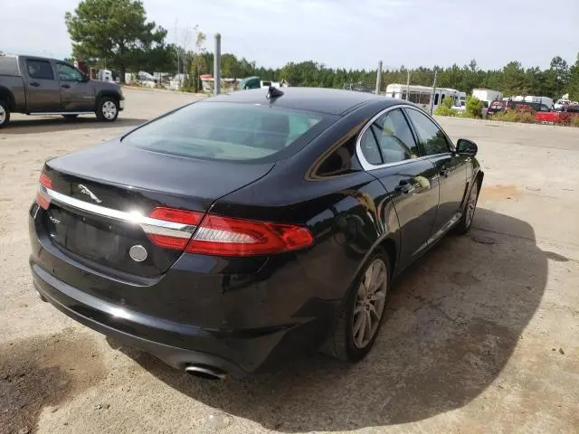 2013 JAGUAR XF 