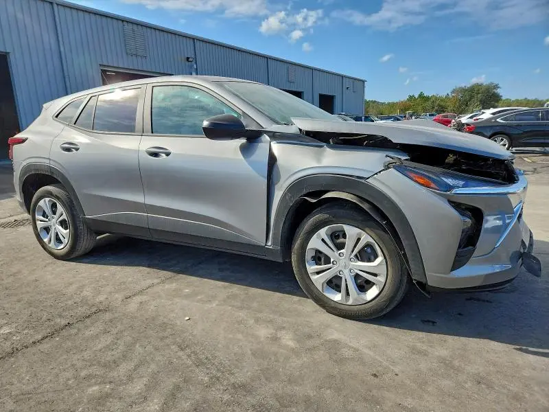 2024 CHEVROLET TRAX LS  