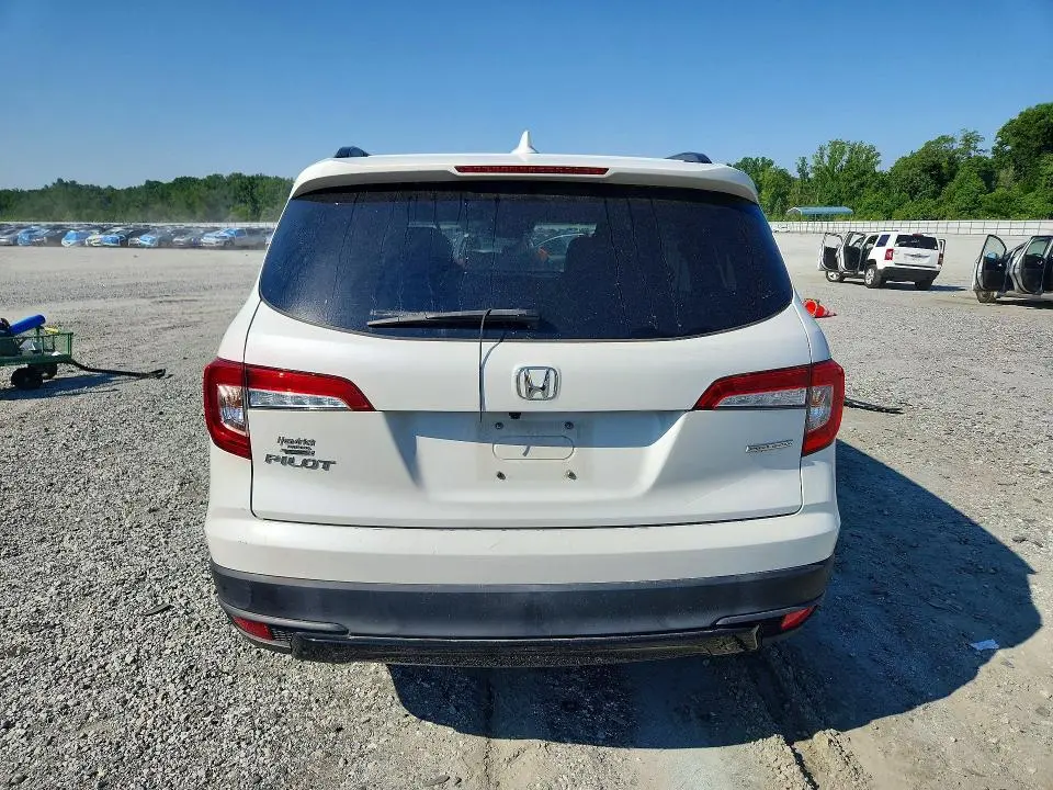 2022 HONDA PILOT SE  