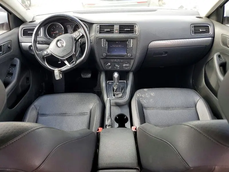 2017 VOLKSWAGEN JETTA SE  